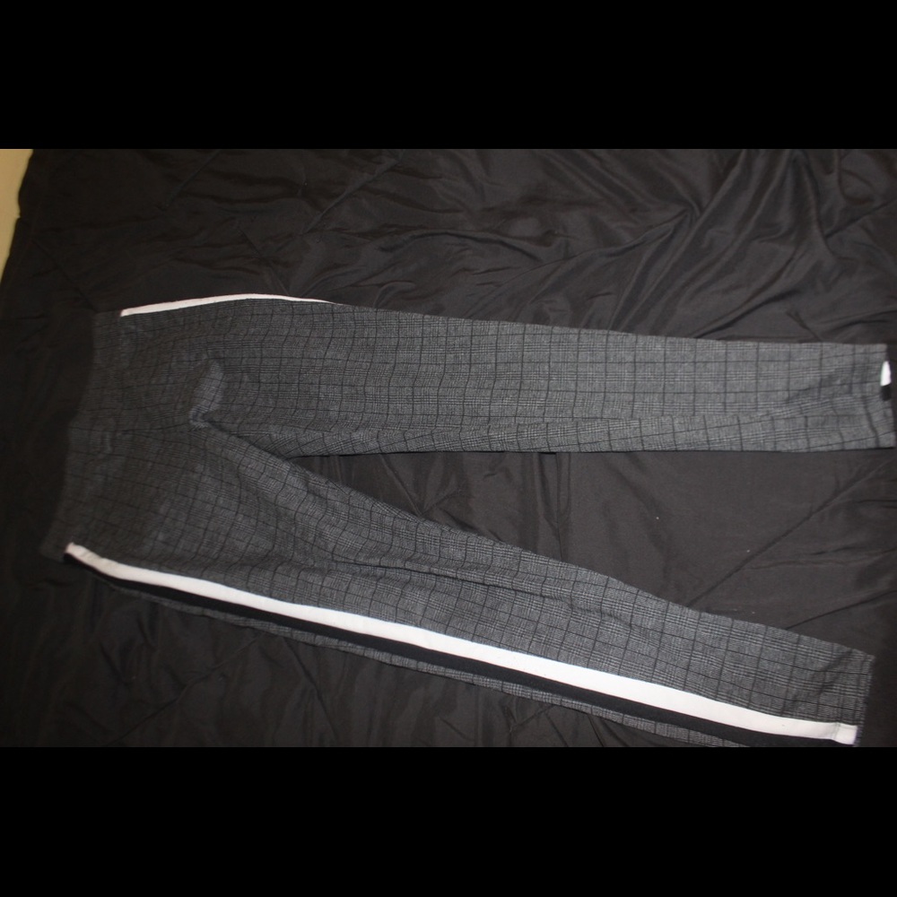 Jogger/leggings from Mandees worn a handful